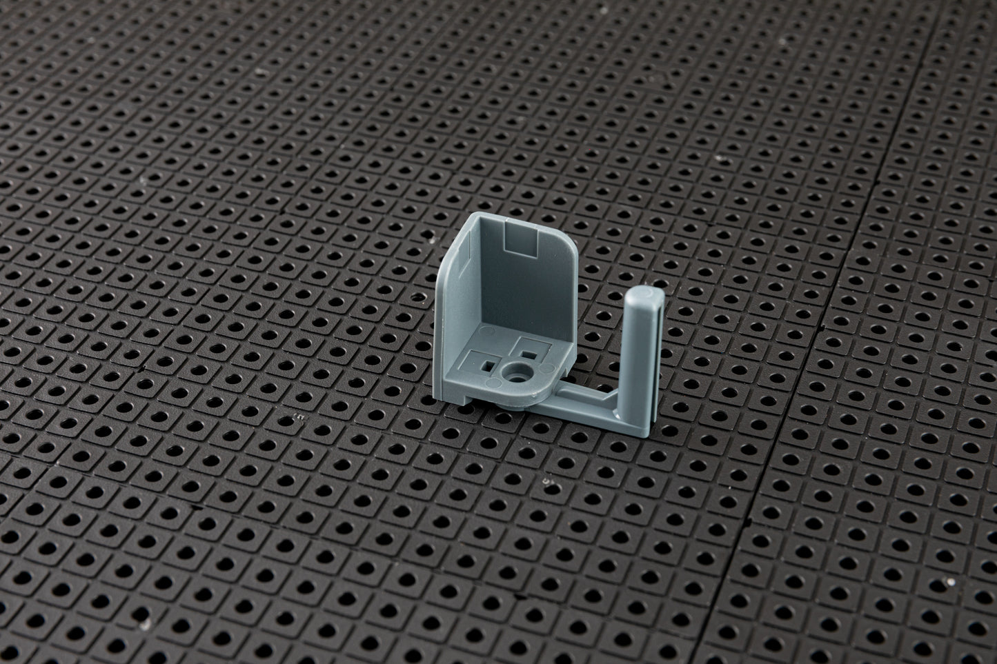Support universel pour grille à outils