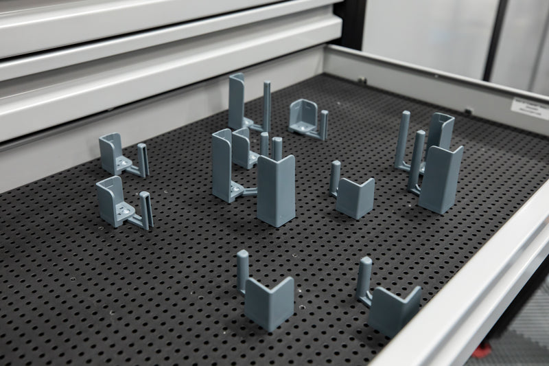 Support universel pour grille à outils