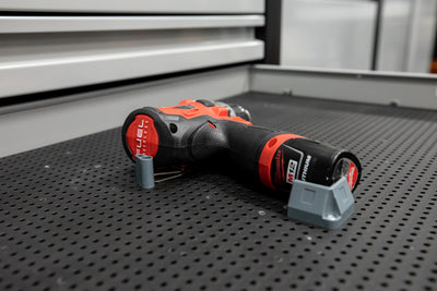 Support d'angle pour grille à outils